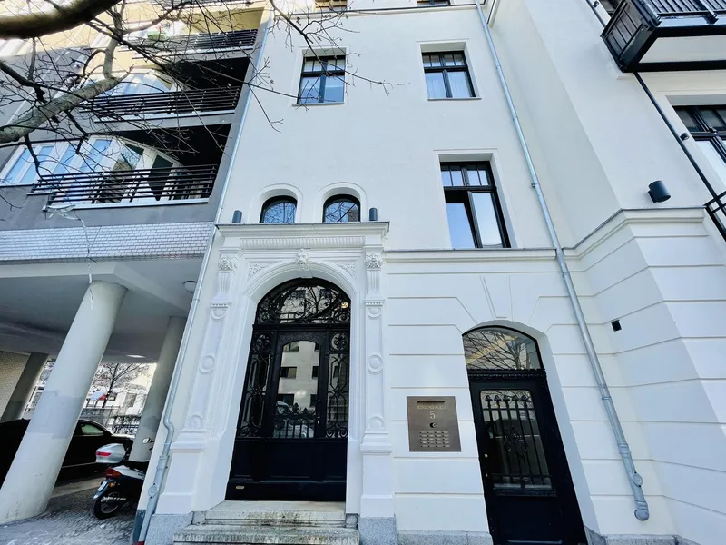 Exklusive Designerwohnung mit Balkon - Neubau mit Altbaucharme in Bestlage am Potsdamer Platz — photo 1